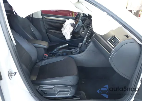 2017 Volkswagen Passat 1.8T R-Line from USA, damaged, VIN 1VWDT7A3XHC047179